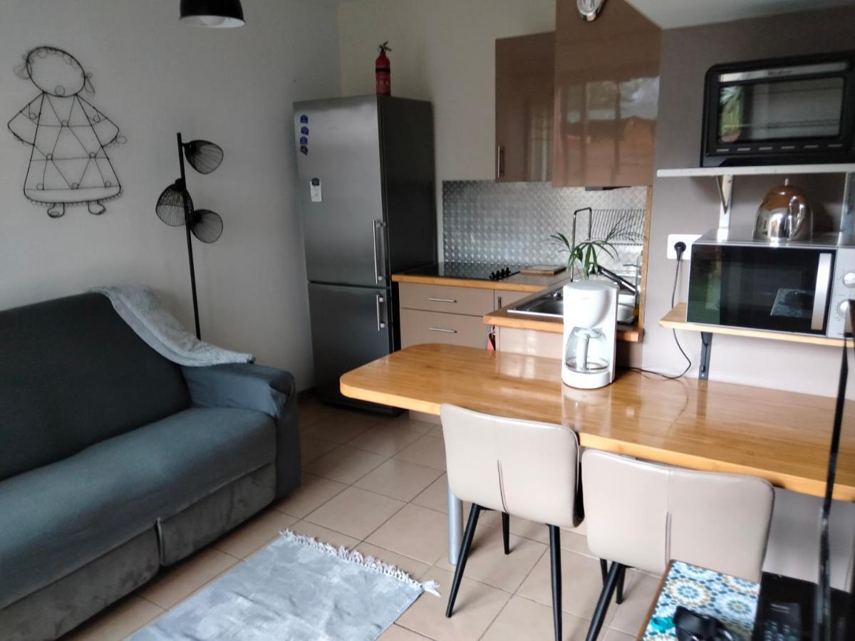 Appartement T2 Sur Cour Nantaise Reze Bagian luar foto